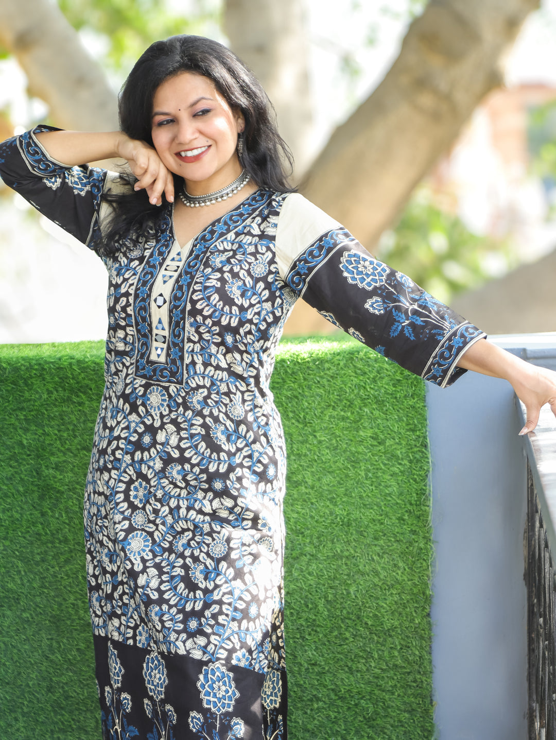 Palki Midnight Black V Neck Mirror Work Kalamkari Floral Printed Cotton Kurti