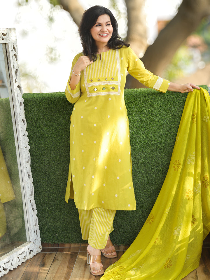 Pallavi Sunflower Yellow South Cotton 3 Piece Set