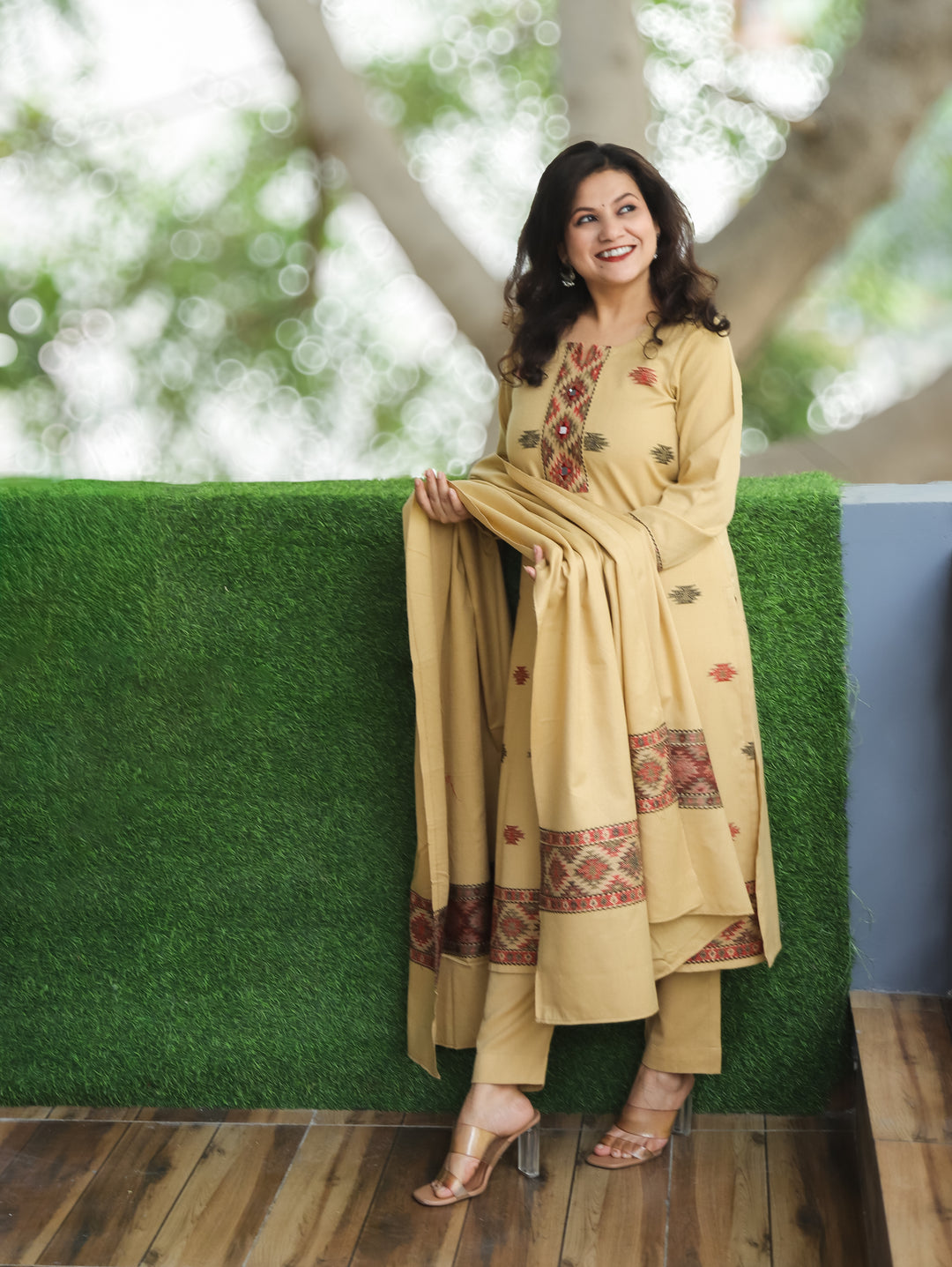 शैलजा Cream Beige Round Neck Kullu Thread Weaved Semi Pashmina Winter 3 Piece Set