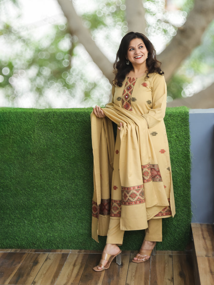 शैलजा Cream Beige Round Neck Kullu Thread Weaved Semi Pashmina Winter 3 Piece Set