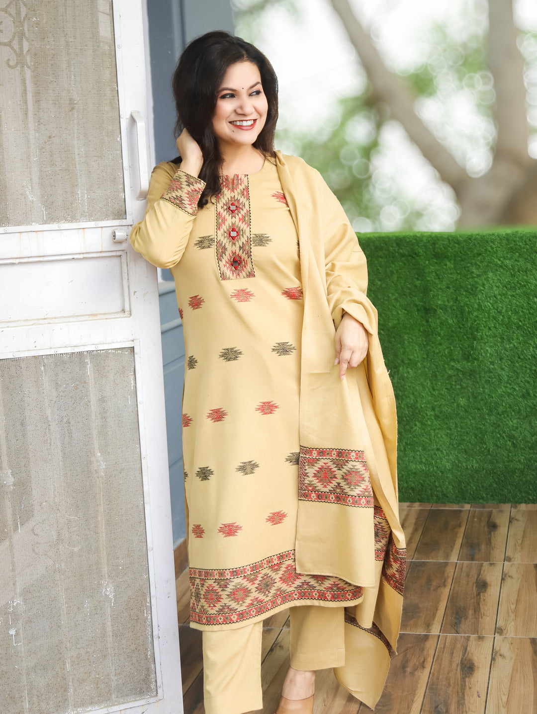 शैलजा Cream Beige Round Neck Kullu Thread Weaved Semi Pashmina Winter 3 Piece Set