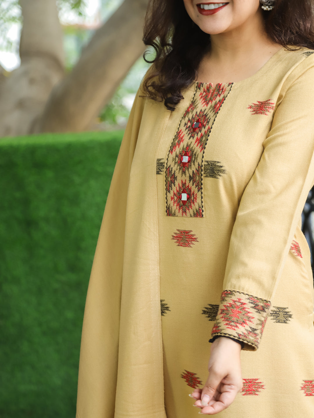 शैलजा Cream Beige Round Neck Kullu Thread Weaved Semi Pashmina Winter 3 Piece Set
