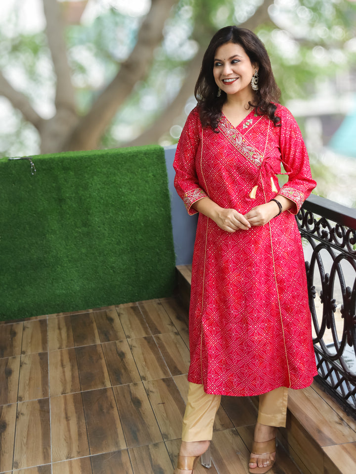 Deepti Rani Pink Angrakh Neck with Knot in Panel Style Bandhani Print Modal Kurti