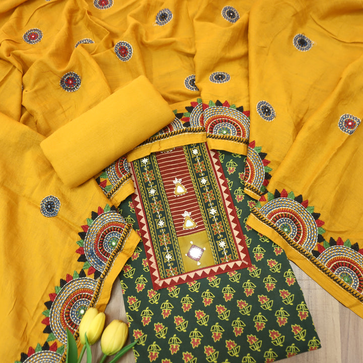 Vaniya Forest Green Kutch Mirror Yoke Ajrak Print Cotton Set