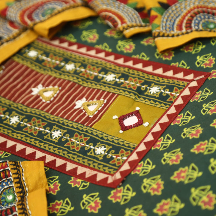 Vaniya Forest Green Kutch Mirror Yoke Ajrak Print Cotton Set