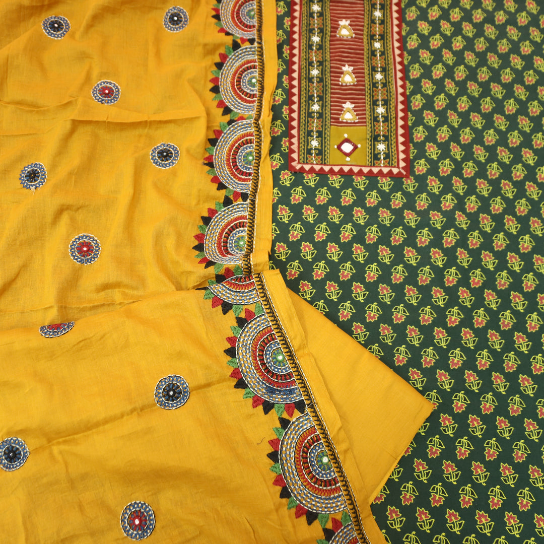 Vaniya Forest Green Kutch Mirror Yoke Ajrak Print Cotton Set