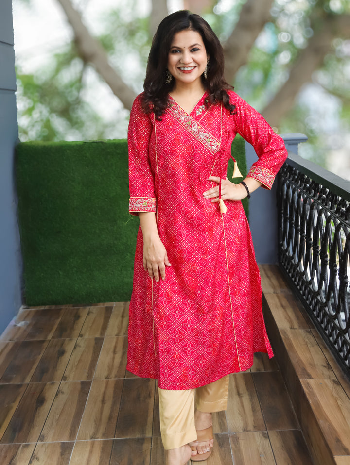 Deepti Rani Pink Angrakh Neck with Knot in Panel Style Bandhani Print Modal Kurti