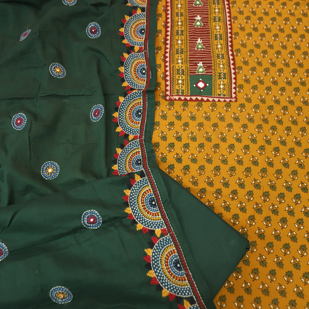 Vaniya Dijon Yellow  Kutch Mirror Yoke Ajrak Print Cotton Set