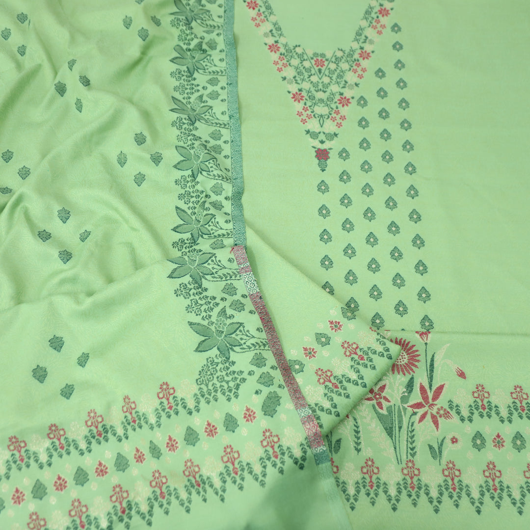 यशकी Mint Green Balanced By Thread and Zari Weaved Neck Semi Pashmina Winter Set