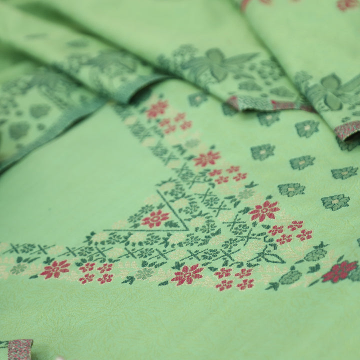 यशकी Mint Green Balanced By Thread and Zari Weaved Neck Semi Pashmina Winter Set