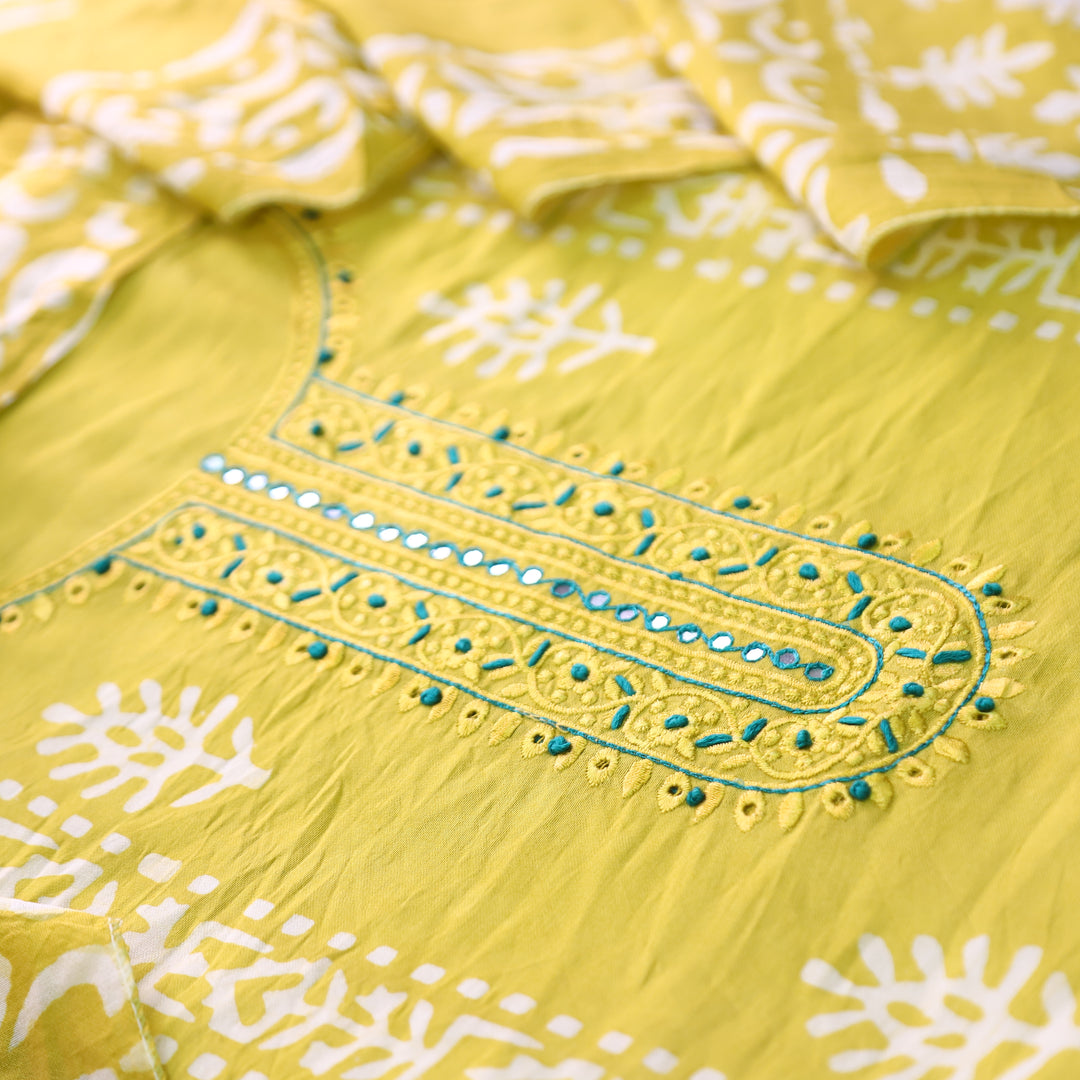 Rupali Sunflower Yellow Thread Embroidered with Patra Modal Set