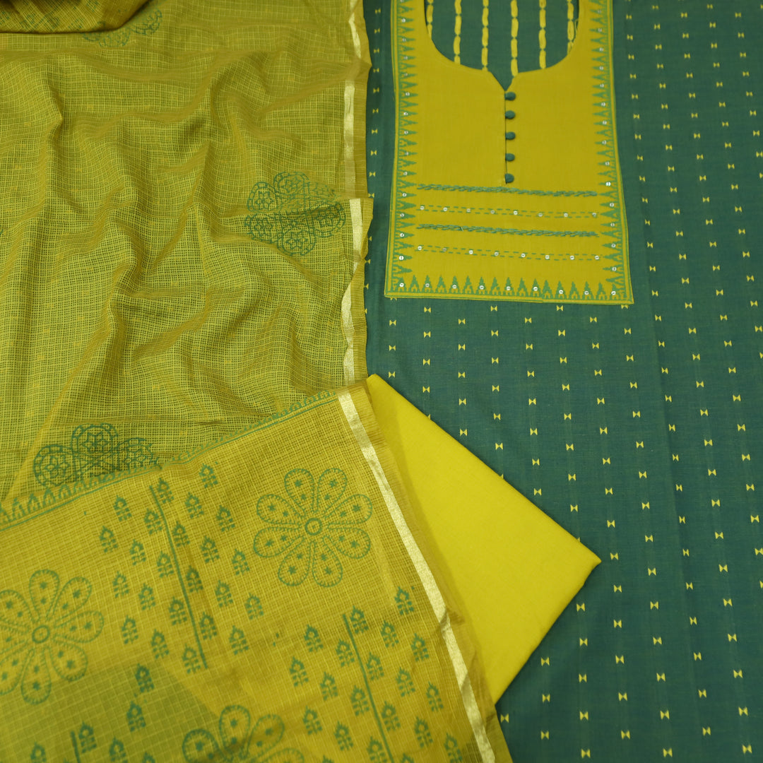 मुस्कानी Forest Green Block Print with Potli Button Yoke Weaved Cotton Suit Set