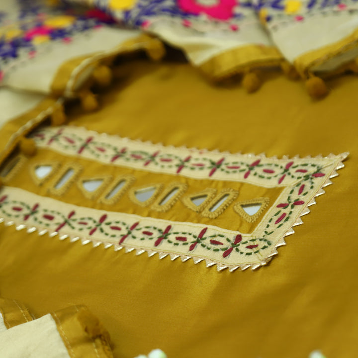 Rukhsat Corn Yellow Mirror In Front with Patch Glazed Cotton Suit Set