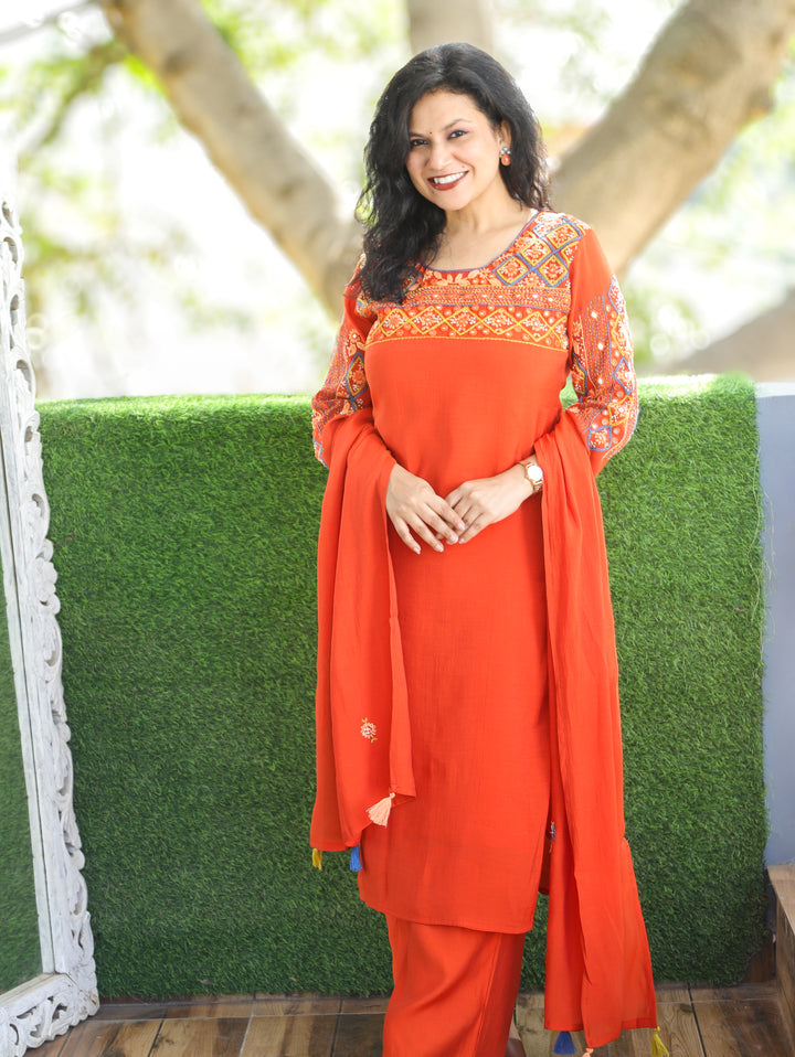 Bhanushi Orange Bengal Hand Embroidery 3 Piece Set