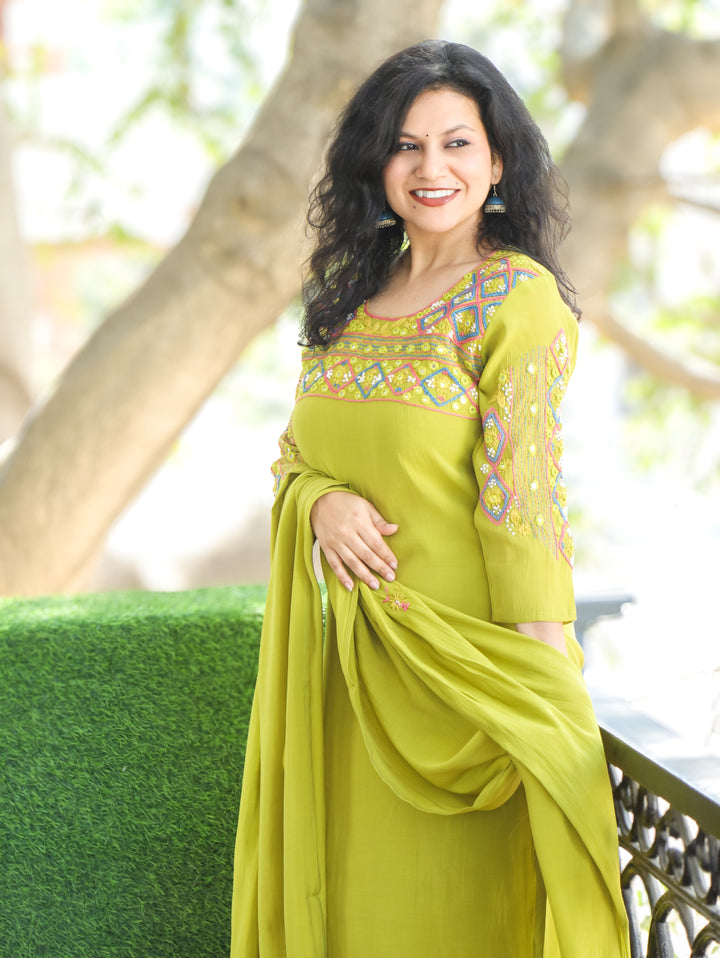 Bhanushi Neon Green Authentic Bengal Hand Embroidered Neck Mul Chanderi 3 Piece Set