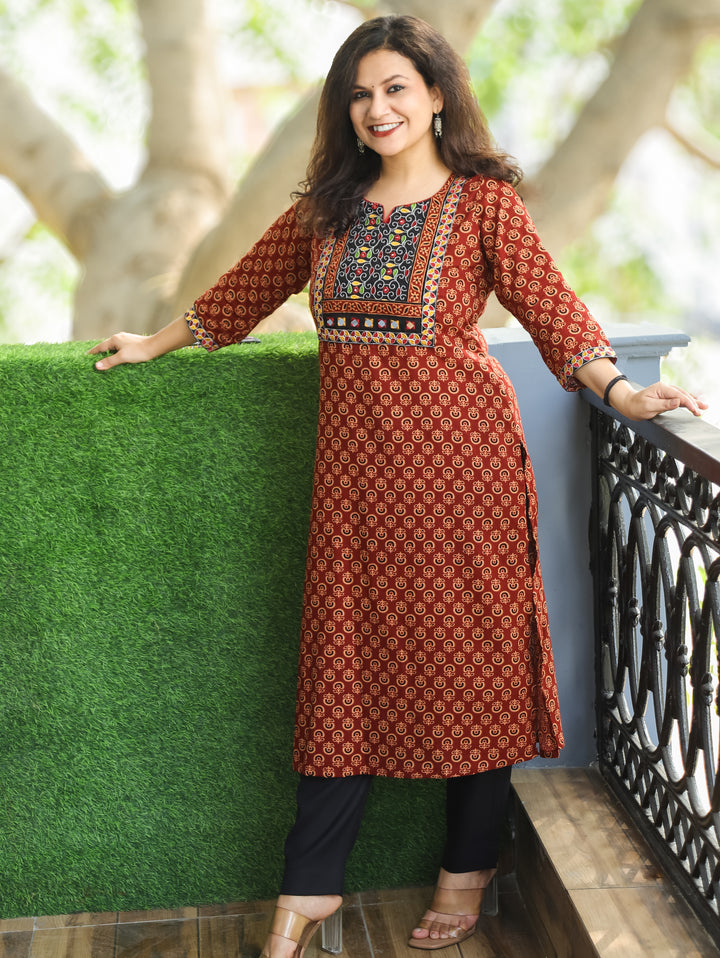 Madhuri Maroon Kutch Mirror Yoke with Embroidery Work Gamthi Print Cotton Kurti D4