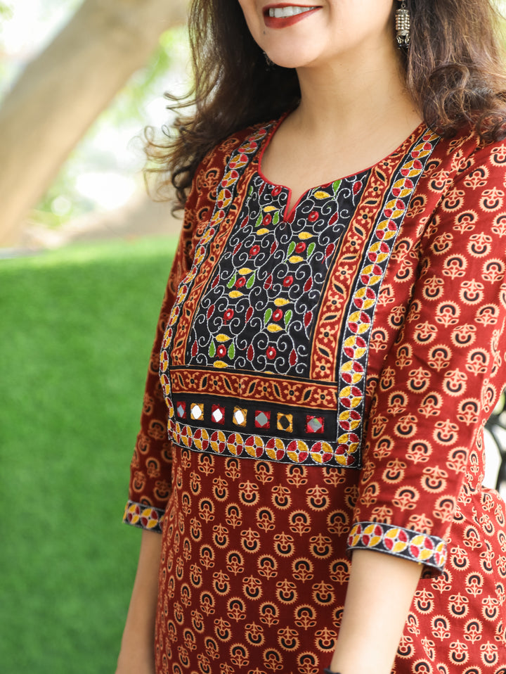 Madhuri Maroon Kutch Mirror Yoke with Embroidery Work Gamthi Print Cotton Kurti D4