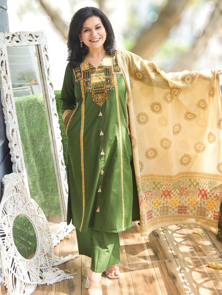Parvati Pine Green Embroidered Cotton 3 Piece Set