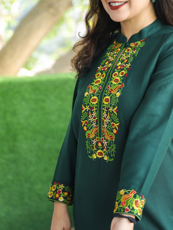 छाया Dark Green Thread Embroidered Neck Semi Pashmina Winter Kurti
