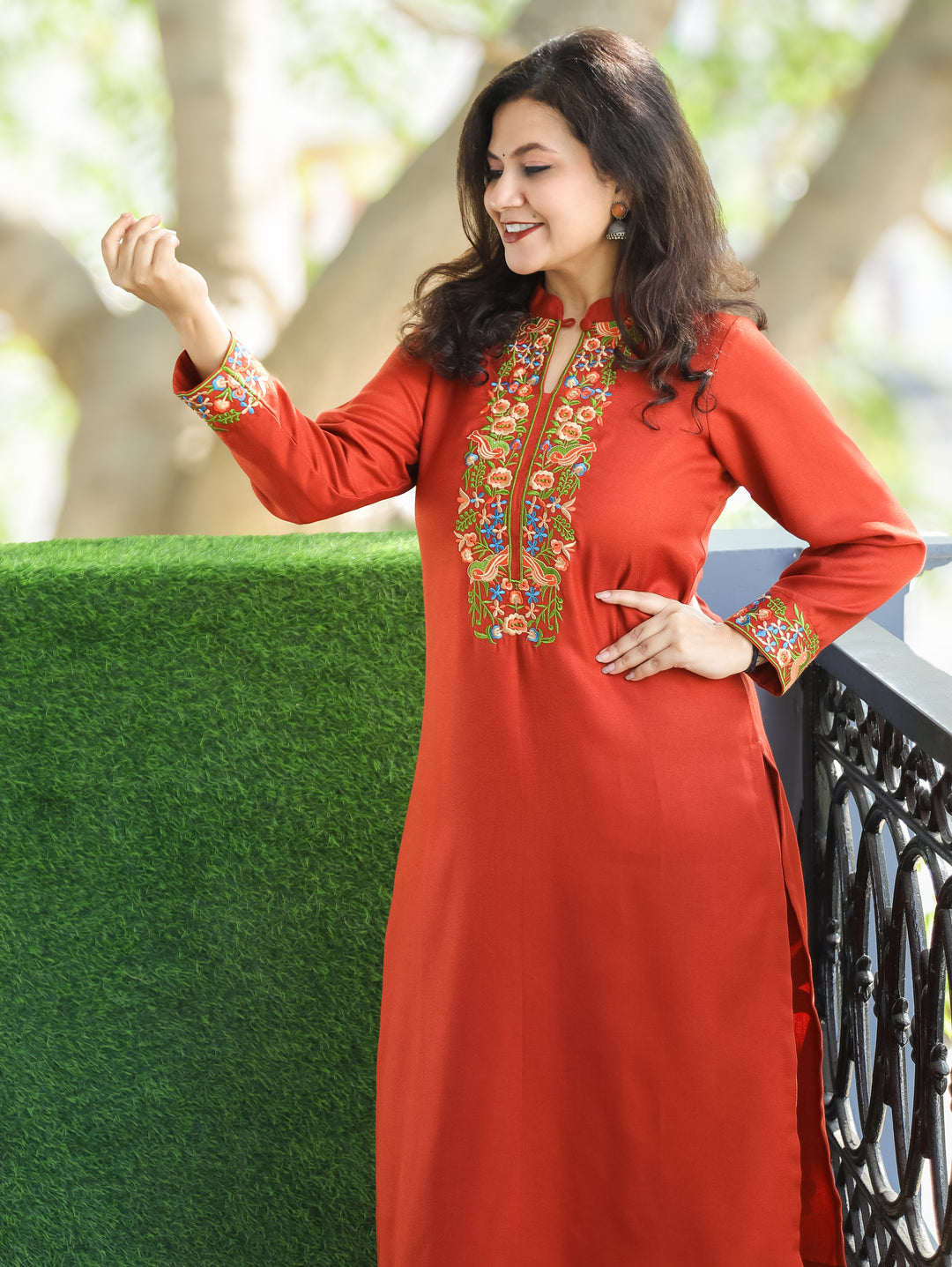 छाया Dusty Rust Thread Embroidered Neck Semi Pashmina Winter Kurti