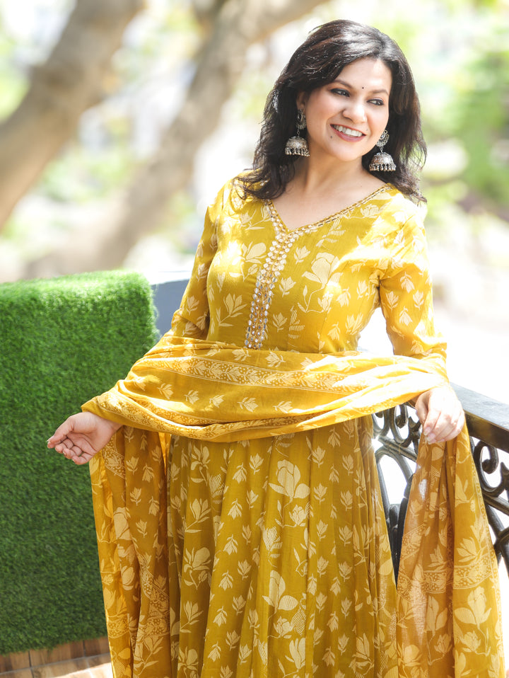 Bella Mustard Yellow Patra Mul Cotton 3 Piece Set