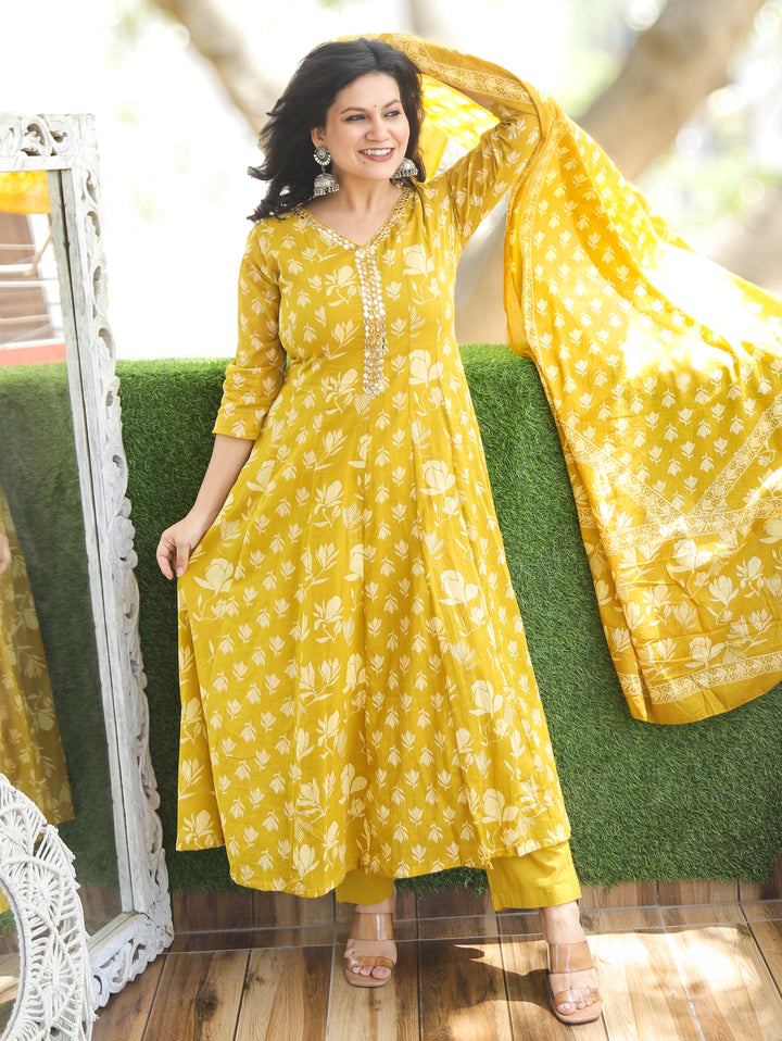 Bella Mustard Yellow Patra Mul Cotton 3 Piece Set