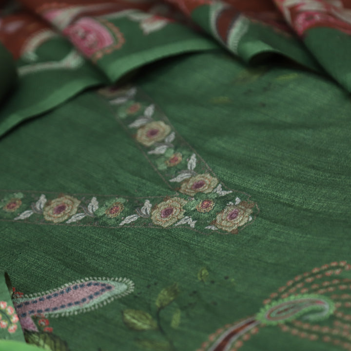 माधवी Pine Green Digital Floral Printed with V Neck Semi Pashmina Winter Set