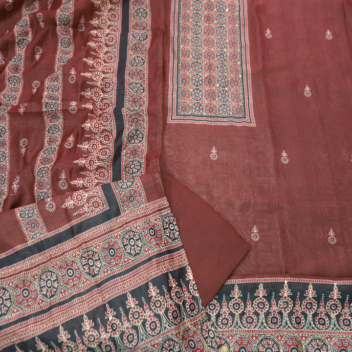 Sajna Mauve Barn All Over Kantha Embroidery Neck and Hem Work Chanderi Set