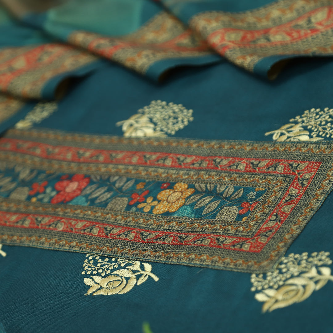 द्रौपदी Prussian Teal Floral Print in Floral Embroidery Work Semi Pashmina Winter Set