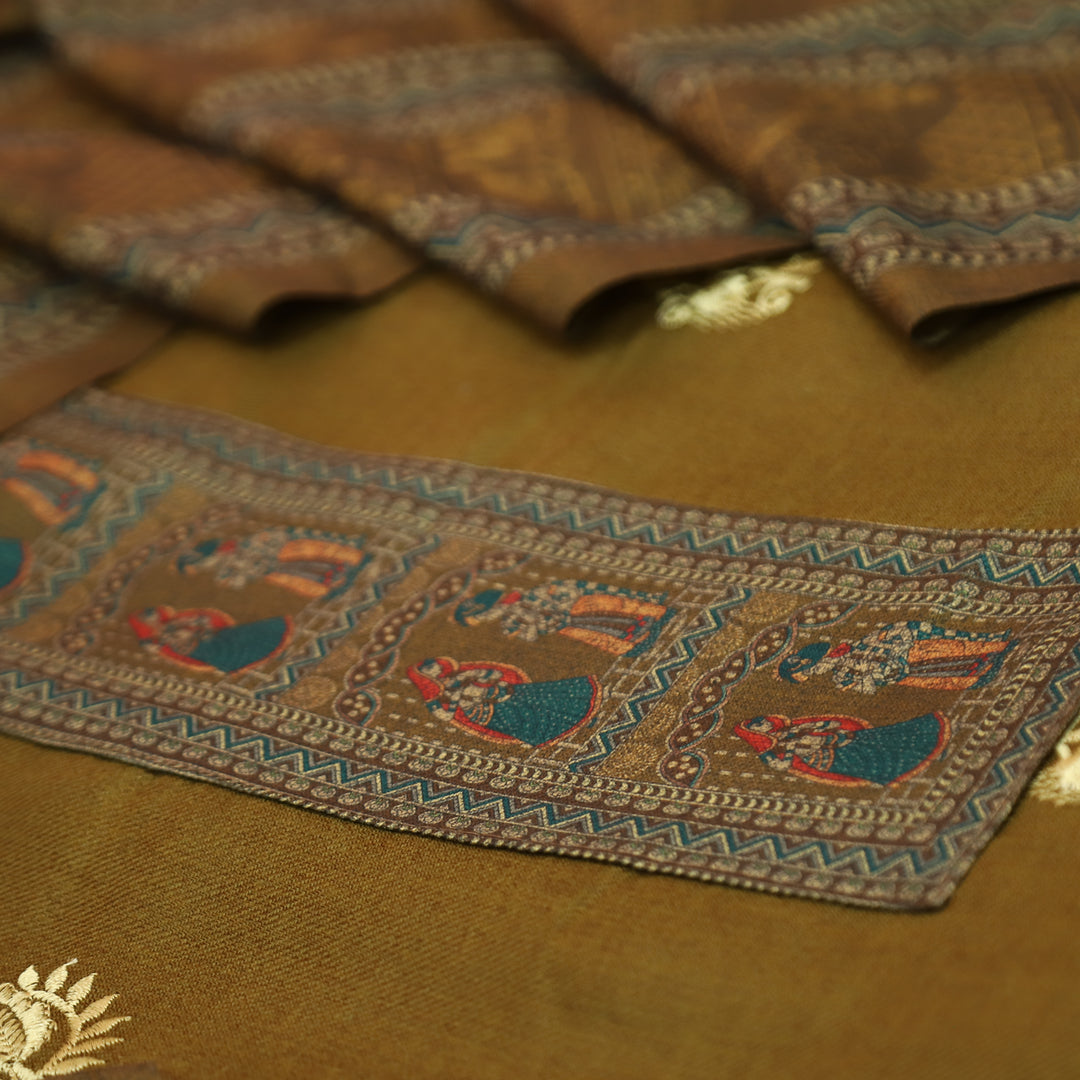 बंसी Dijon Yellow Print Patch in Floral  Embroidery Work Semi Pashmina Winter Set