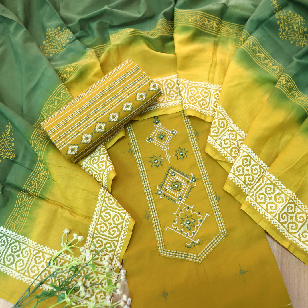 Aasmani Dandelion Yellow Thread Emnbroidered Neck Patch with Patra Cotton Suit Set