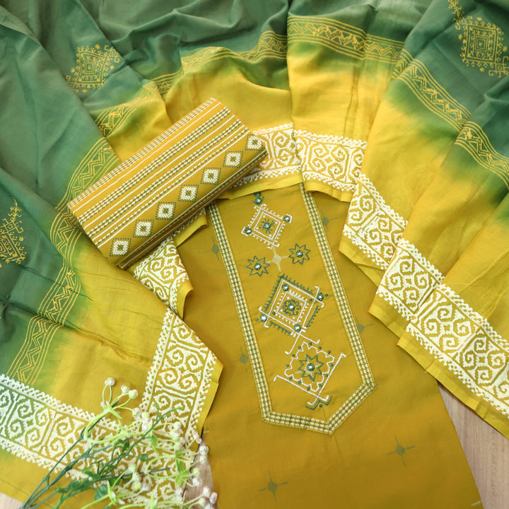 Aasmani Dandelion Yellow Thread Emnbroidered Neck Patch with Patra Cotton Suit Set
