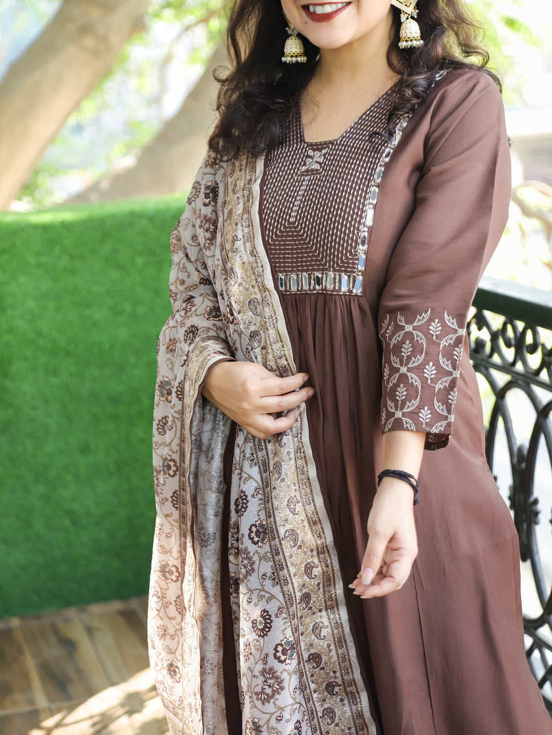 Masakkali Brown in Thread with Mirror in Front Gathered Roman Silk 3 Piece Set