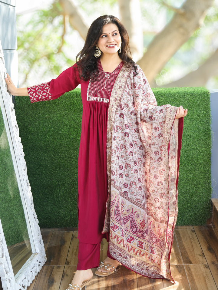 Masakkali Wine in Thread with Mirror in Front Gathered Roman Silk 3 Piece Set