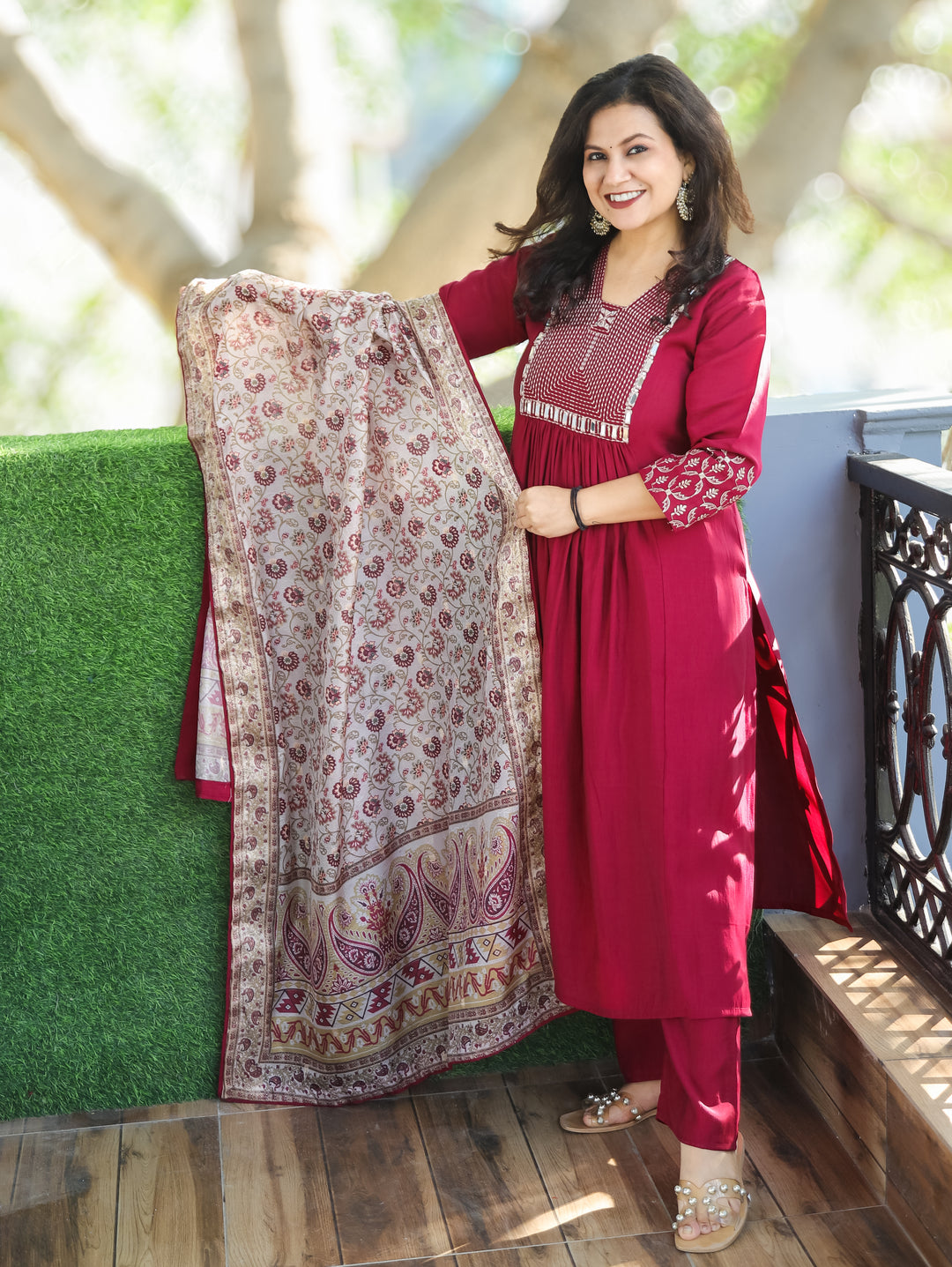 Masakkali Wine in Thread with Mirror in Front Gathered Roman Silk 3 Piece Set