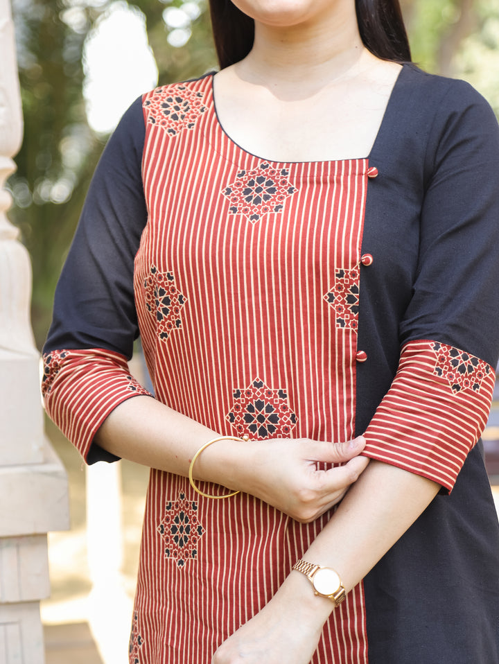 Maya Black Square Neck with Red Ajrak Printed Potli Button Side Panel Short Cotton Kurti