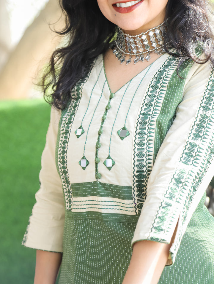 Saundraya Forest Green Mirror with Potli Button Work Yoke Running Stitch Cotton Kurti
