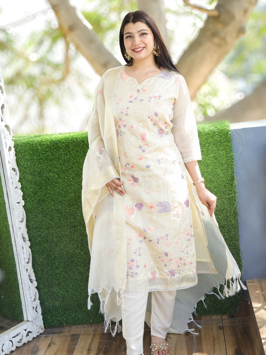 Kaveri Sand Beige Bird Thread Embroidered Work Shimmer Tissue Kota Doriya 3 Piece Set
