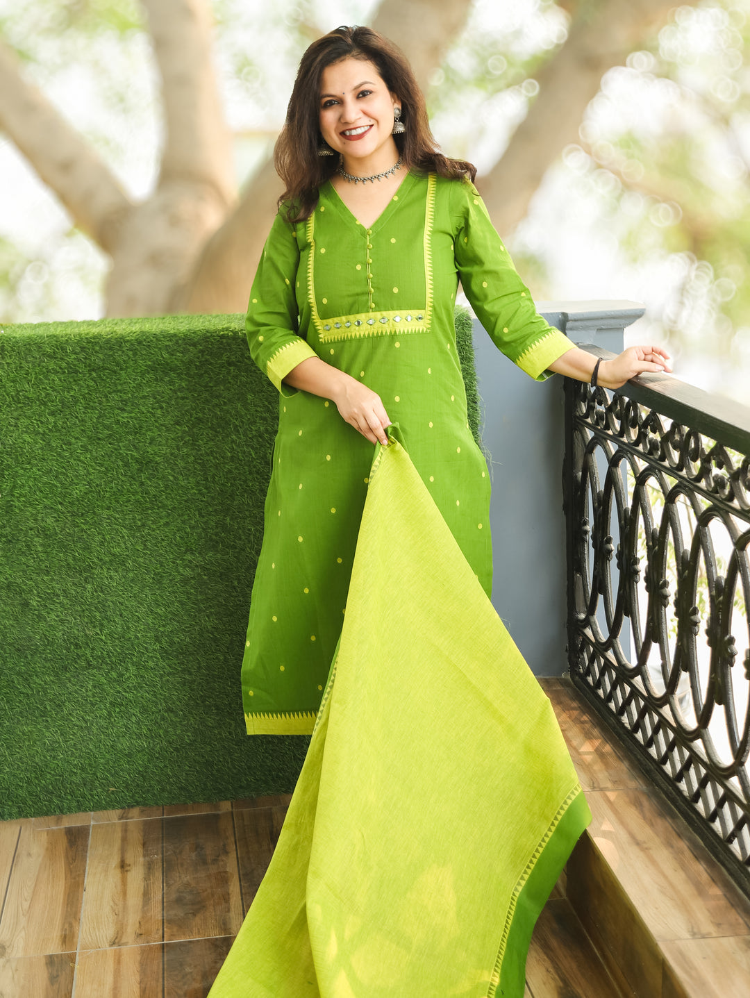 Yakisa Leaf Green Potli Button Mirror Yoke Thread Weaved South Cotton 3 Piece Set