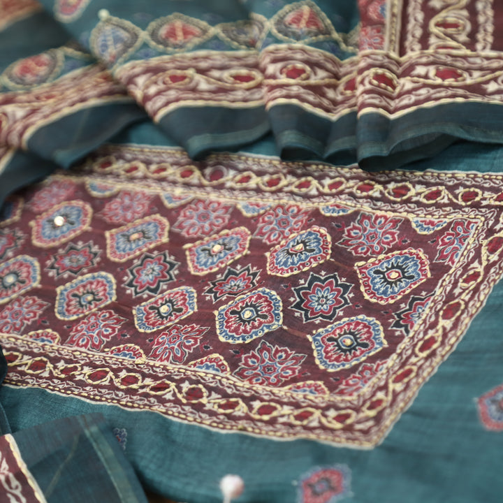 Sohni Cerulean Teal All Over Kantha Embroidery with Printed Work Chanderi Set