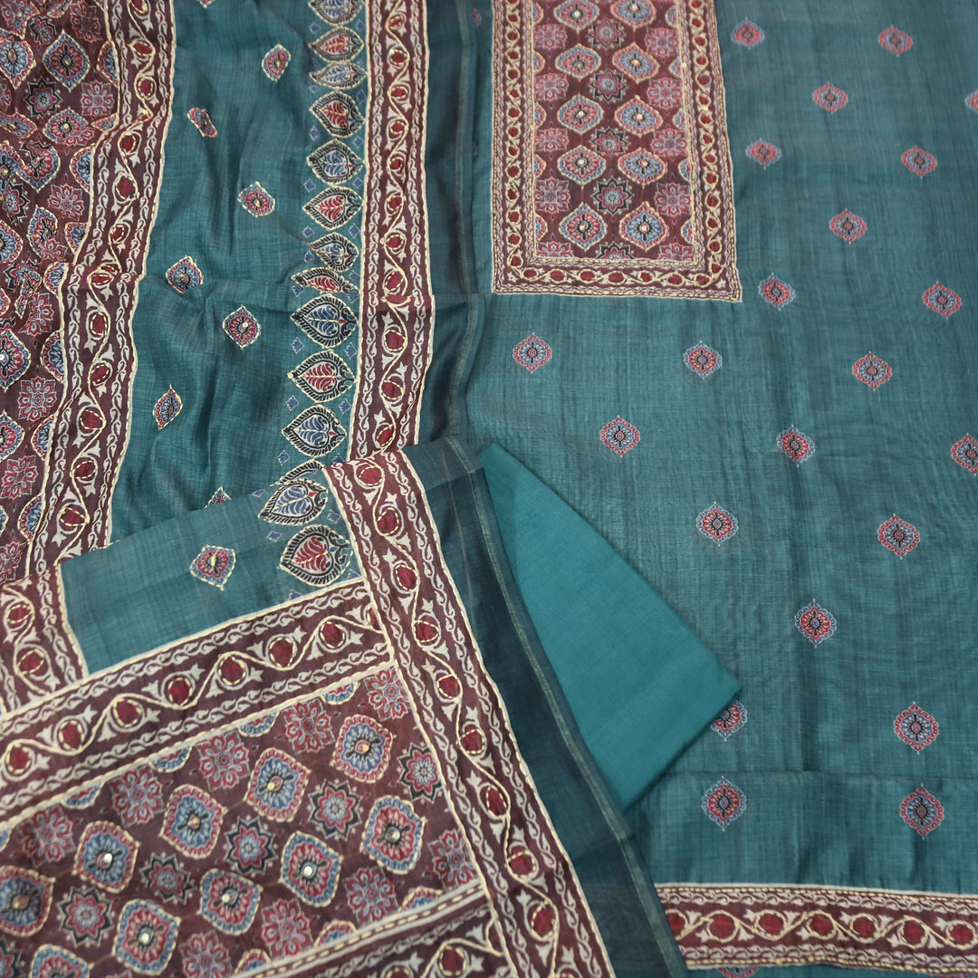 Sohni Cerulean Teal All Over Kantha Embroidery with Printed Work Chanderi Set