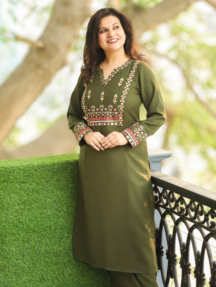 Saloni Mehndi Green Thread Embroidered V Mirror Work Semi Pashmina Winter Kurti