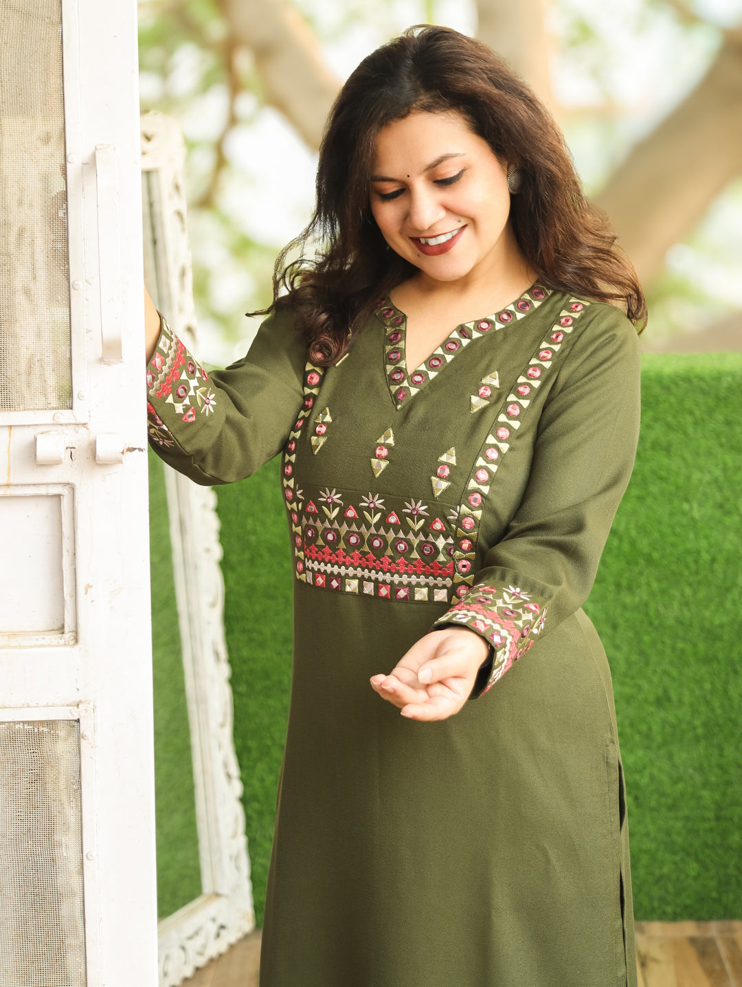 Saloni Mehndi Green Thread Embroidered V Mirror Work Semi Pashmina Winter Kurti