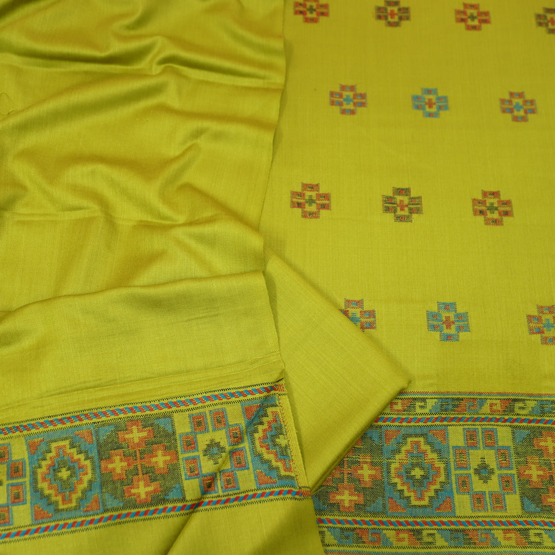 संजीवनी Mehndi Green Defined by Thread Weaved Hem Semi Pashmina Winter Set