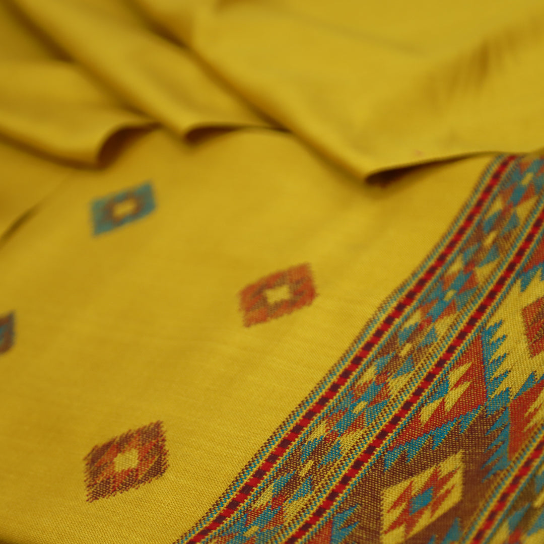 संजीवनी Tangerine Yellow Defined by Thread Weaved Hem Semi Pashmina Winter Set