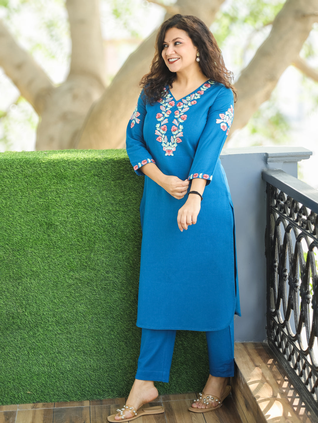Rudrakshi Amber Blue with V Neck Embroiered Work Cotton 2 Piece Set