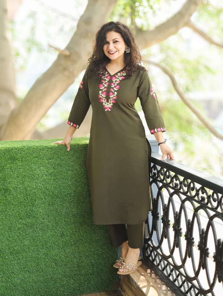 Rudrakshi Mehndi Green with V Neck Embroiered Work Cotton 2 Piece Set