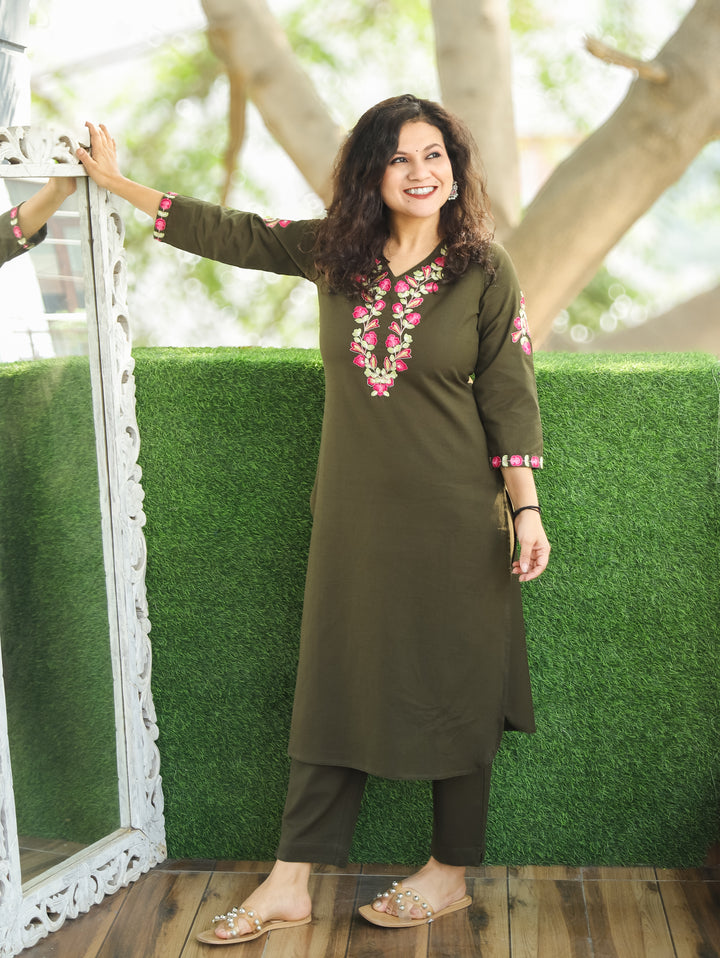 Rudrakshi Mehndi Green with V Neck Embroiered Work Cotton 2 Piece Set