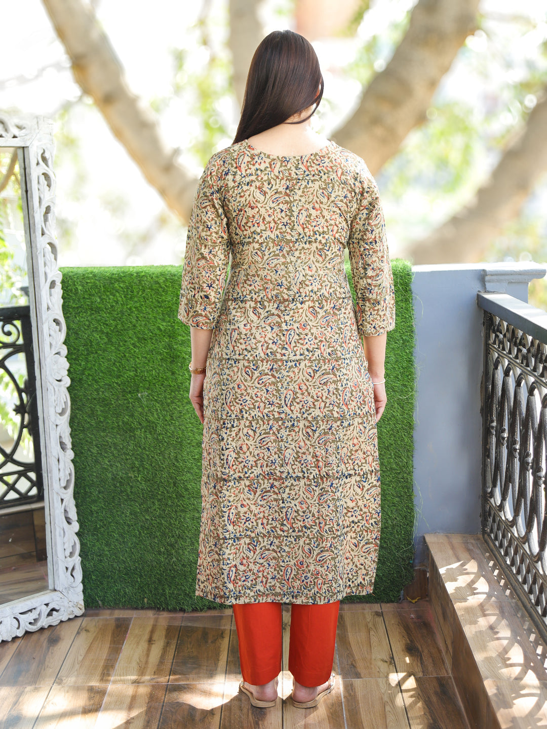 Sajni Summer Orange Floral Thread Work Yoke with Kalamkari Printed Cotton 2 PIece Set