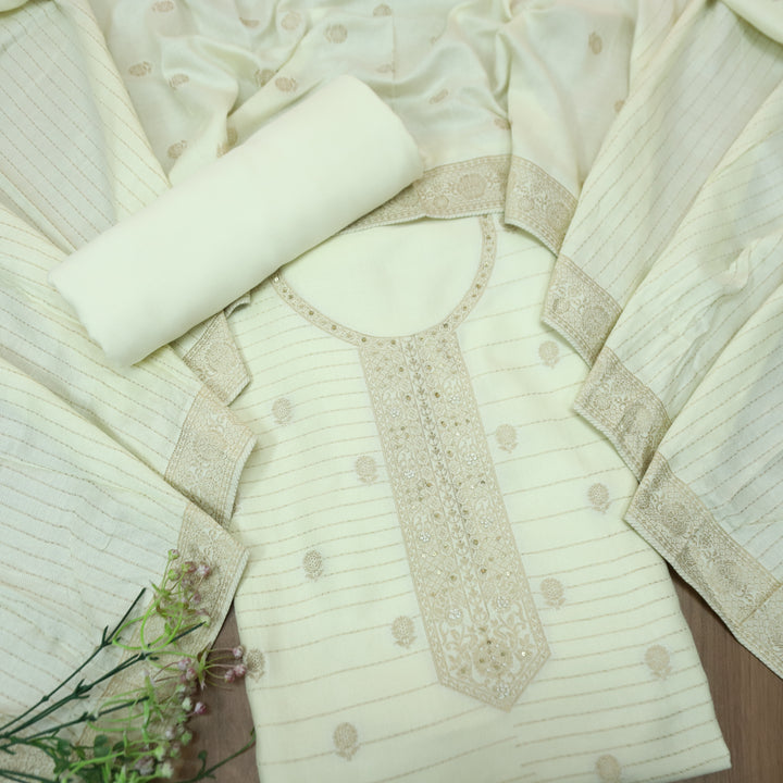 फ़रमान Cream White with All Over Zari Weaved Work Semi Pashmina Winter Set